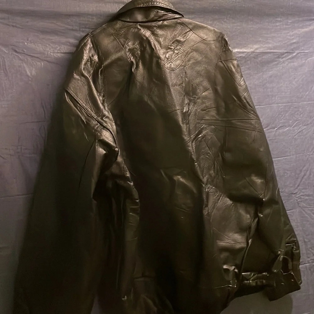 Leather jacket - Picture 5 of 9